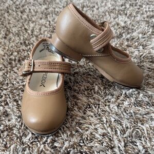 Capezio Tan Mary Jane Toddler 7 M, Tap Shoes
